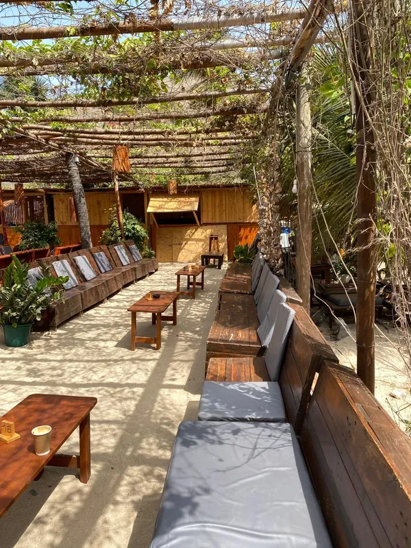 Kabungo Beach Bar beachside setting, Tarrafal